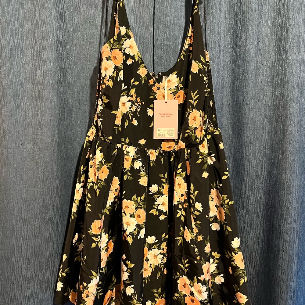 NWT Old Navy “The Occasion” dress in Pink Floral - Picture 3 of 10